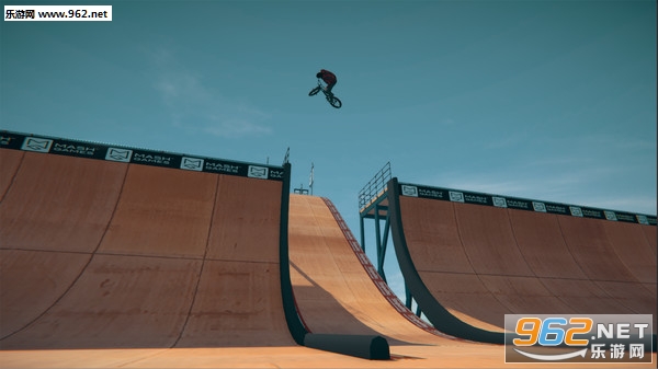 ��ͨ��BMX�ֵ��ܡ�PC��
